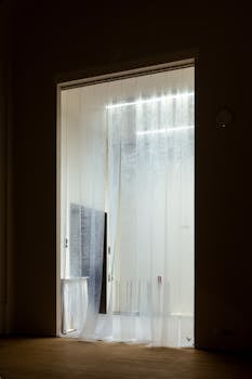  法尔胜两连板后发声；否认光纤业务及借壳传闻；风险提示随之而来。 股票财经