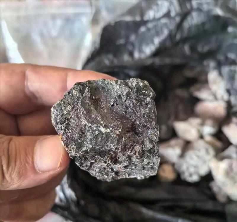  当F-15被击落的瞬间，五角大楼才惊醒：导弹的“心脏”握在谁手里 新闻